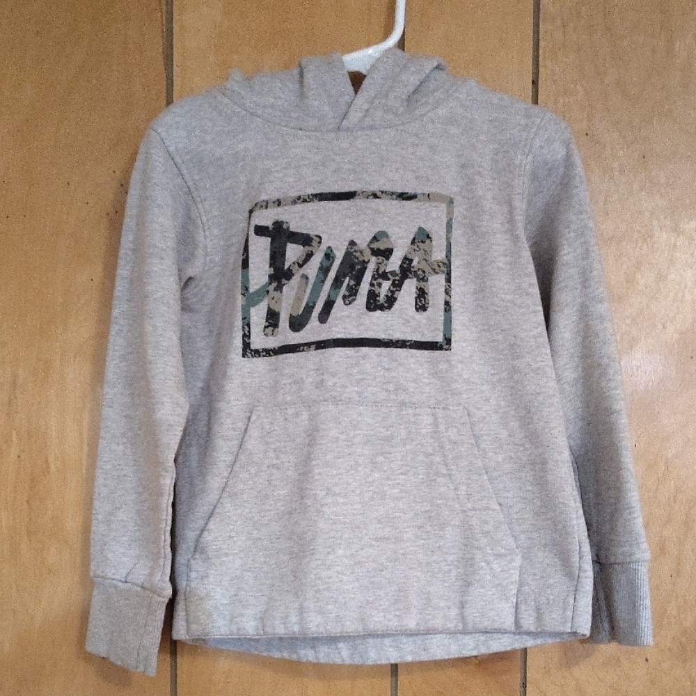 BUNDLE BOYS PUMA TSHIRT AND HOODIE